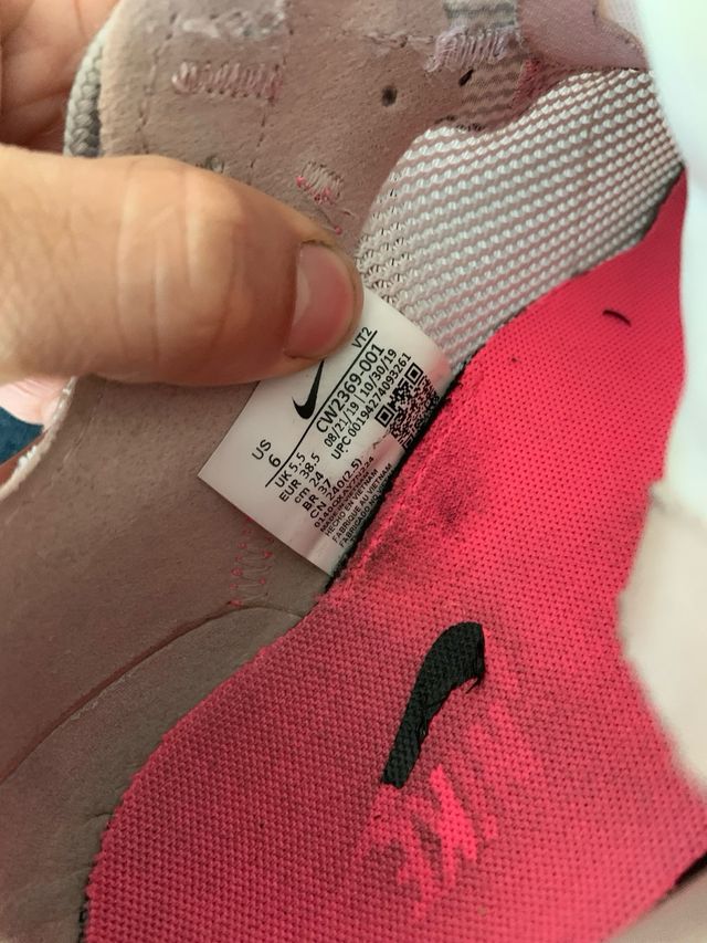 Nike React - Tênis Cinza e Rosa