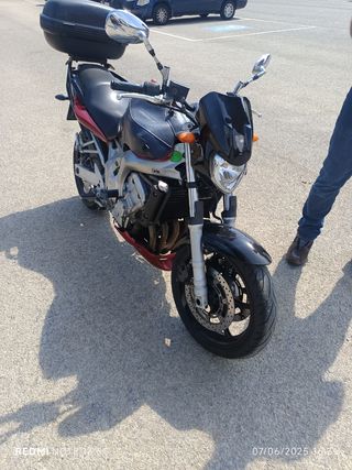 Yamaha Fazer 600