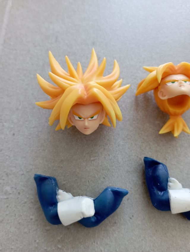Cabezas y pelo Goku y Trunks. SH Figuarts.