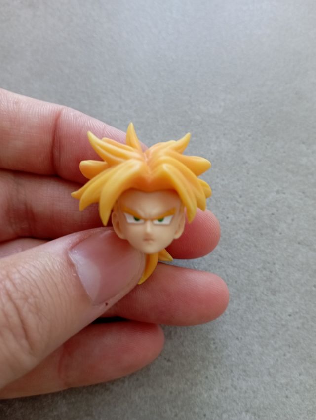 Cabezas y pelo Goku y Trunks. SH Figuarts.