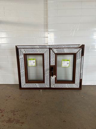 Ventana PVC 2 hojas 1000 X 700 S/P - Color nogal
