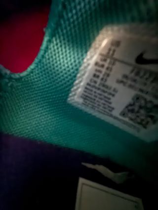 Zapatillas Nike LeBron Witness VIII - Moradas