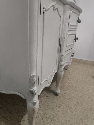 Mobile antico in legno e vetro