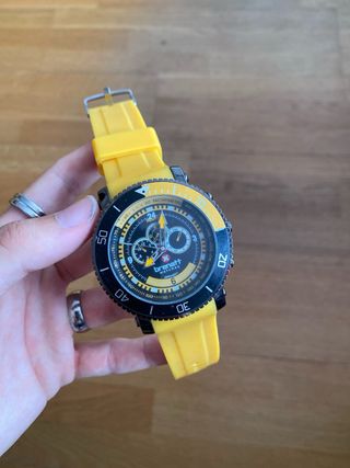 Reloj Brenatt NUEVO (amarillo-negro)