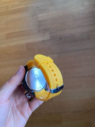 Reloj Brenatt NUEVO (amarillo-negro)