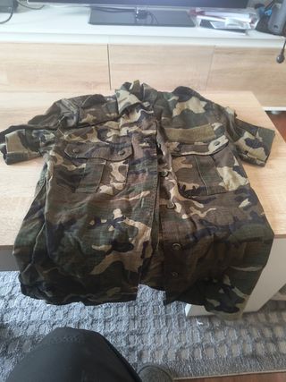 Ropa y accesorios militares 