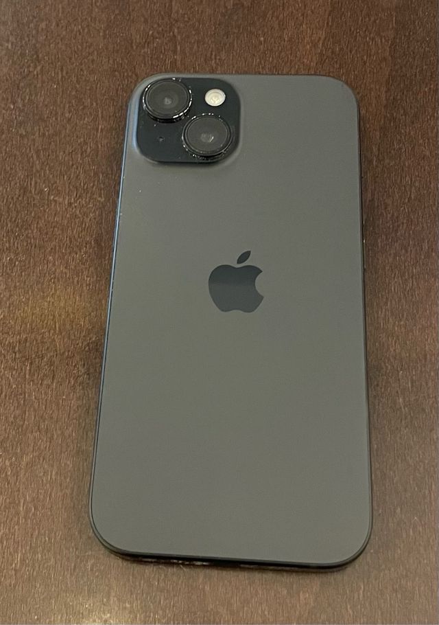 iPhone 15 negro 128GB