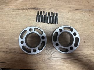 Separadores traseros 
  LTZ 400 - 2 pzas
