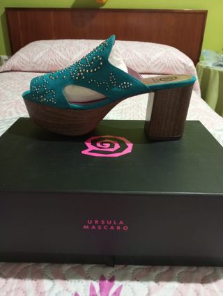 Zuecos Úrsula Mascaro tacón - color verde