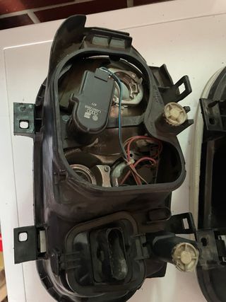 Faros Golf IV (2004) - 2 unidades