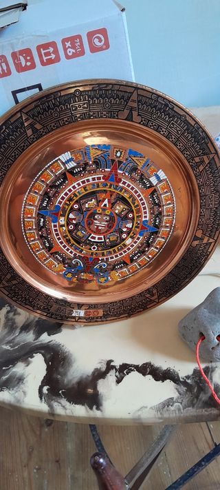 2 Platos Decorativos: Azteca & Maya