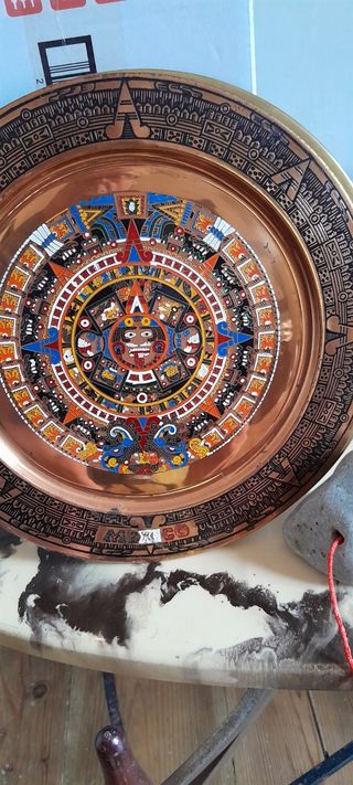 2 Platos Decorativos: Azteca & Maya