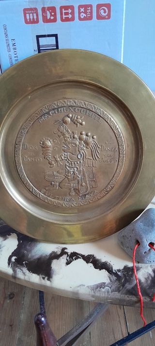 2 Platos Decorativos: Azteca & Maya