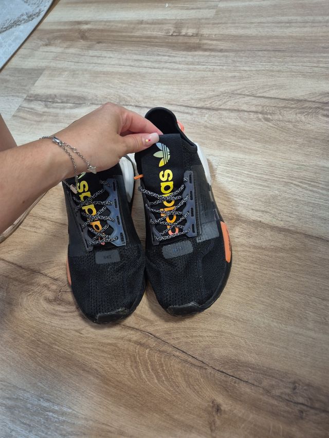 Adidas NMD_R1 - Zapatillas Deportivas