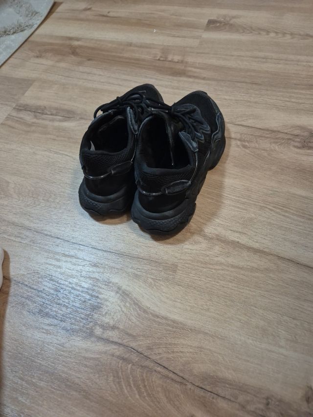 Zapatillas Adidas - Negras