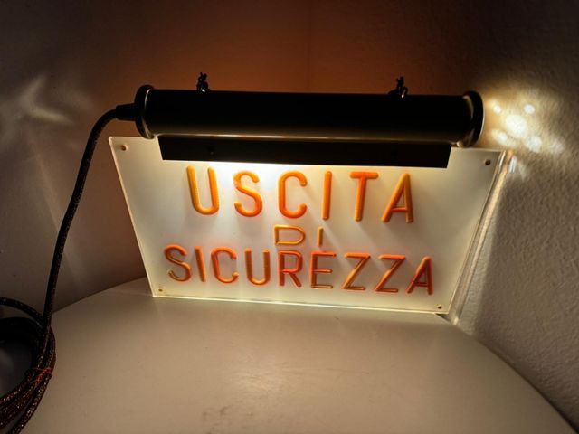 Insegna luminosa anni 'Insegna luminosa originale