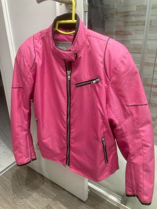 Cazadora moto rosa mujer (guantesde regalo)