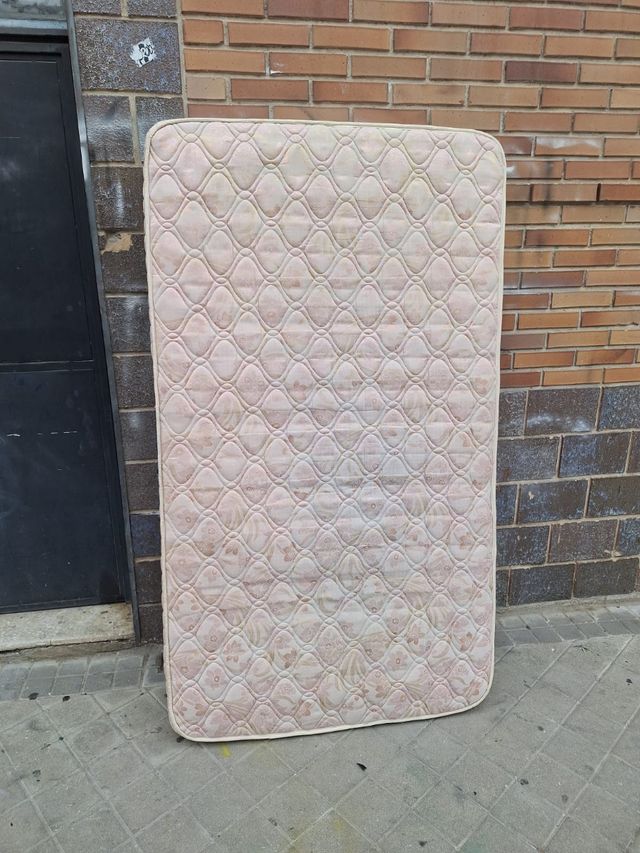 Colchón individual usado y somier