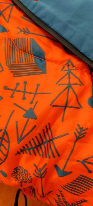 Saco dormir camping  Mide aproximadamente 65x145