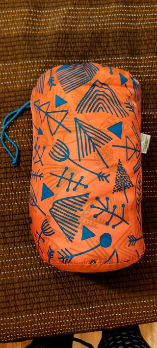 Saco dormir camping  Mide aproximadamente 65x145