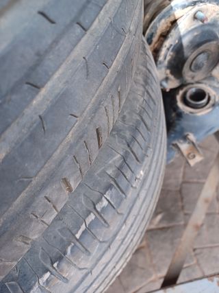 Neumatcos y llantas 215/65 R16 H