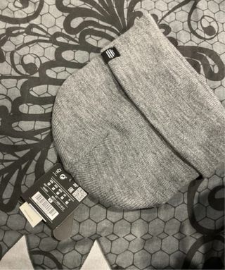 Gorro gris - nuevo
