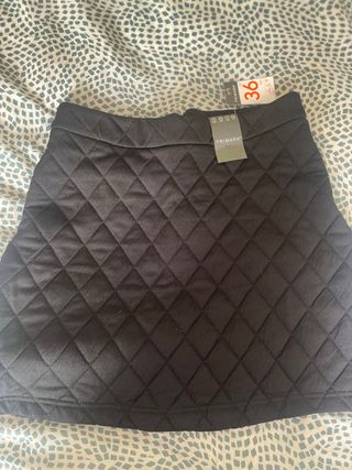 Falda acolchada negra Primark - T-36
