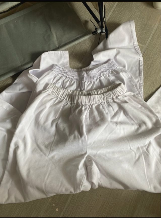2 Pantalones blancos uniforme