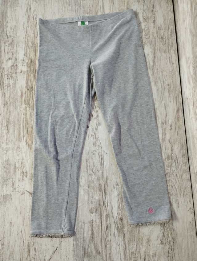 Lote Niña: Camiseta Desigual + Leggings