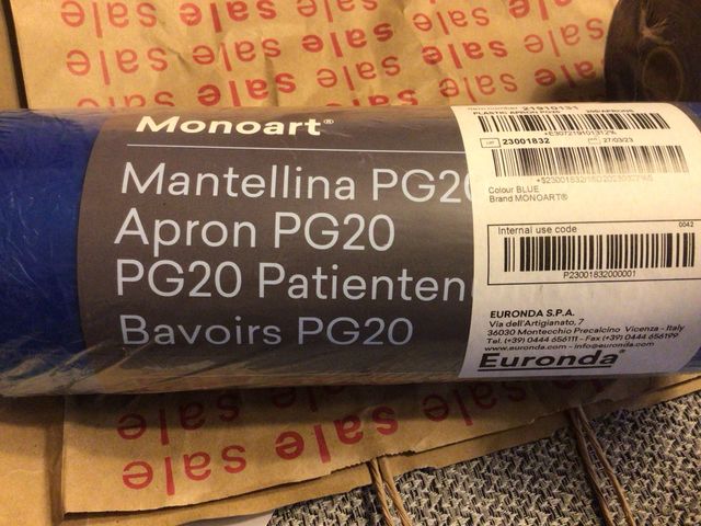 200 Baberos Desechables PG20 - Azul, dos rollos,