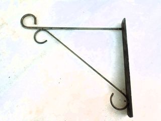 Percha pared antigua.