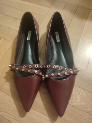 Zapatos Candice rojos de tacón bajo