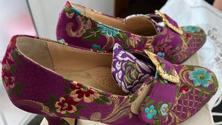 Zapatos fallera en boganvilla, en perfecto estado