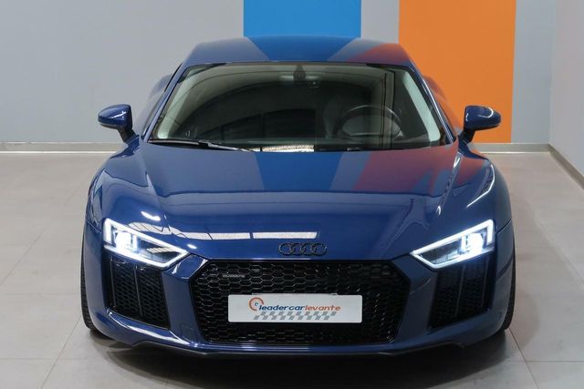 AUDI R8 5.2 V10 FSI QUATTRO STRONIC