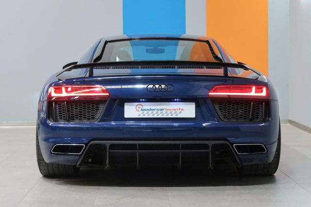 AUDI R8 5.2 V10 FSI QUATTRO STRONIC