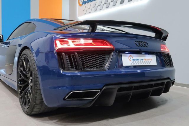 AUDI R8 5.2 V10 FSI QUATTRO STRONIC
