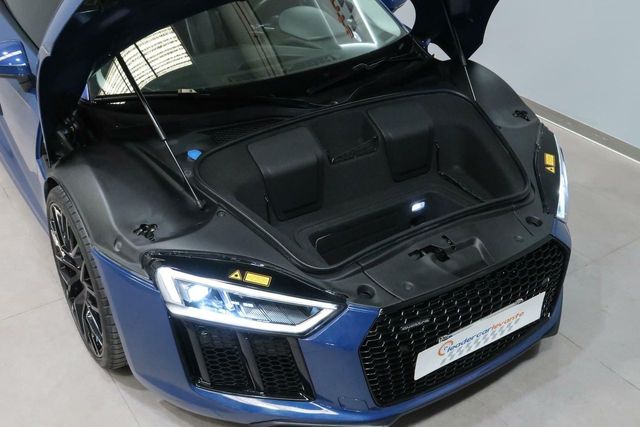 AUDI R8 5.2 V10 FSI QUATTRO STRONIC