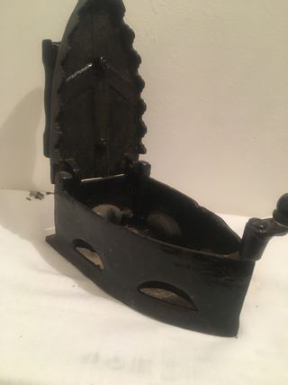 Plancha antigua de hierro