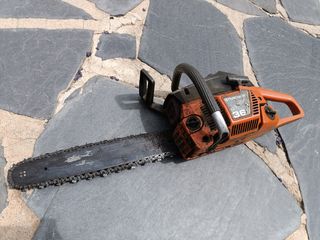 Motosierra husqvarna de gasolina