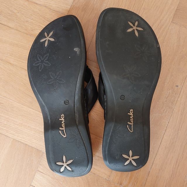 Sandalias planas piel negras Clarks - Talla 38'5