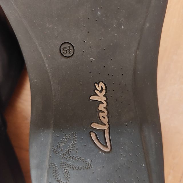 Sandalias planas piel negras Clarks - Talla 38'5