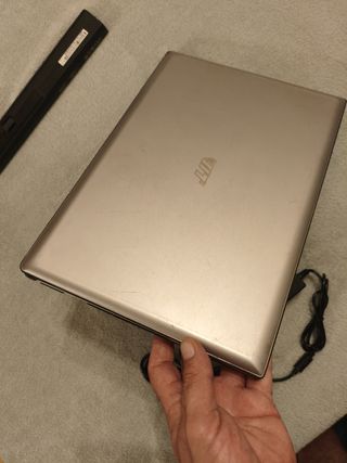 Portátil VIT M2400 – i3 / 4GB / 148GB – W 10 Pro