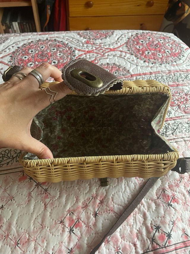 Bolso mimbre beige y marrón