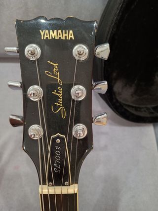 Guitarra Yamaha Studio Lord SL700S Les Paul