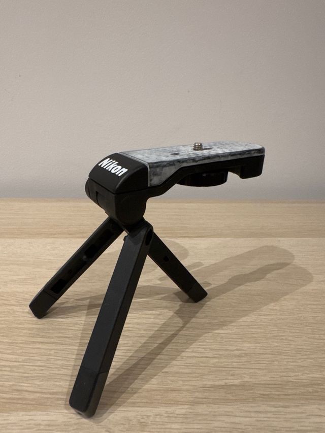 Minitripode Nikon - Camara