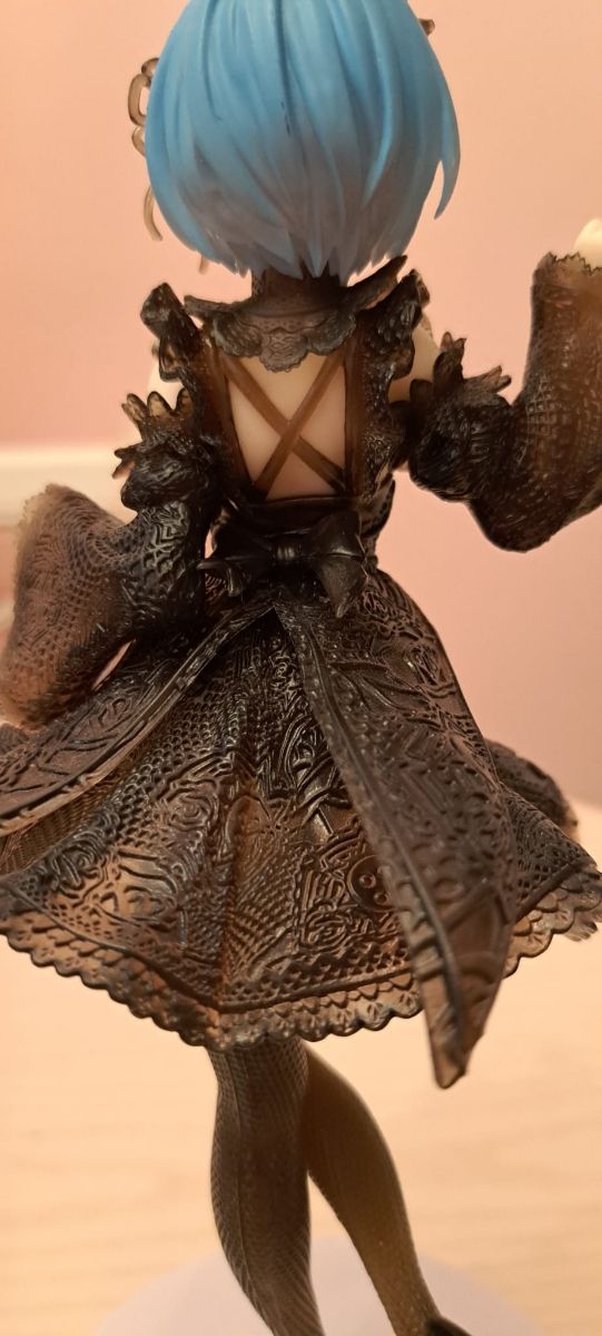 Original Figura Rem: Vestido negro