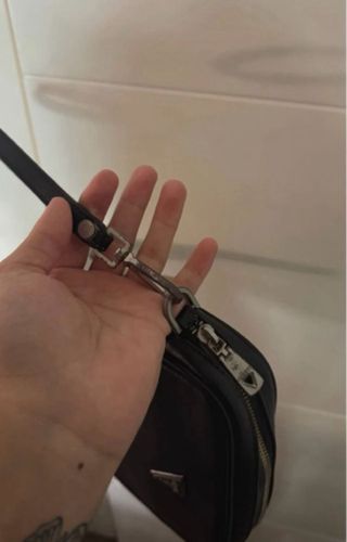 Minibandolera Guess Unisex Negra