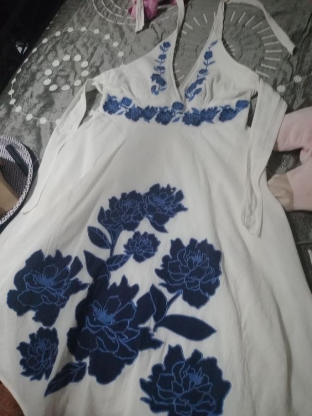 Vestido blanco verano - Bordado azul