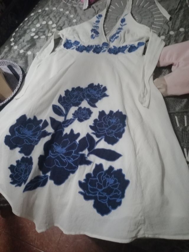 Vestido blanco verano - Bordado azul