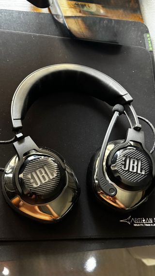 Auriculares JBL Quantum 910 - negros